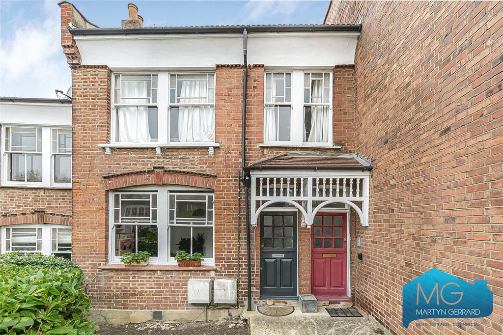 St. James Lane, London, N10 2 bed maisonette for sale - £630,000
