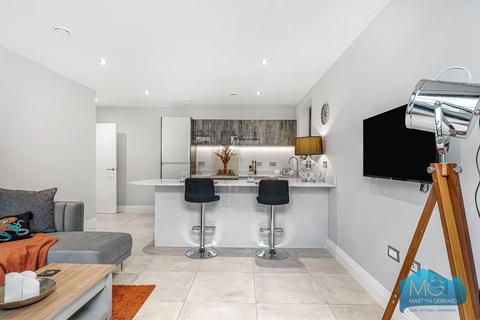 2 bedroom apartment for sale, Brownlow Road, London, N11