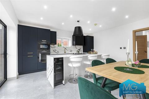 3 bedroom end of terrace house for sale, Barnet Road, Potters Bar, Hertfordshire, EN6