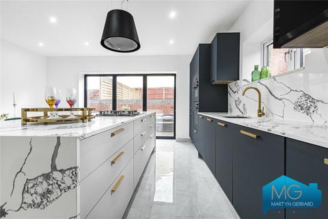 3 bedroom end of terrace house for sale, Barnet Road, Potters Bar, Hertfordshire, EN6