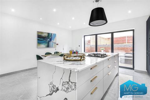 3 bedroom end of terrace house for sale, Barnet Road, Potters Bar, Hertfordshire, EN6