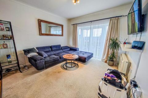 2 bedroom flat to rent, Battery Road, West Thamesmead, SE28