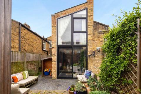 42 Cardigan Road, London, E3 5HT
