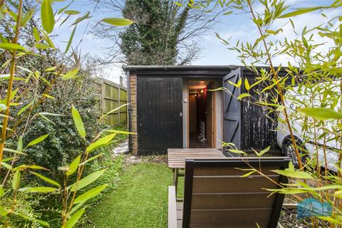 2 bedroom maisonette to rent, Hutton Grove, North Finchley, London, N12