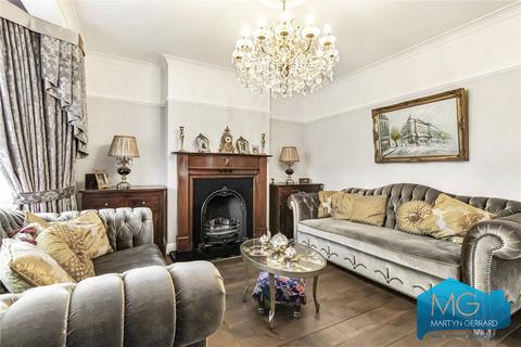 8 Ravenscraig Road, London, N11 1AD