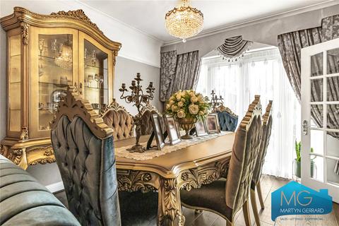 8 Ravenscraig Road, London, N11 1AD