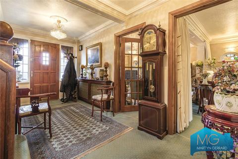 undefined, Chase Side, London, N14