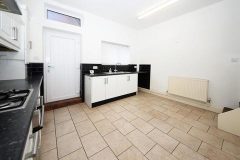 36 Alexandra Road, Ashton-under-lyne, OL6 6JG