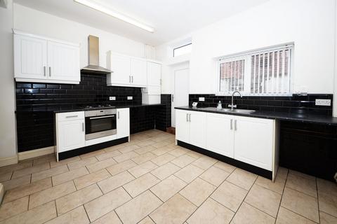 36 Alexandra Road, Ashton-under-lyne, OL6 6JG