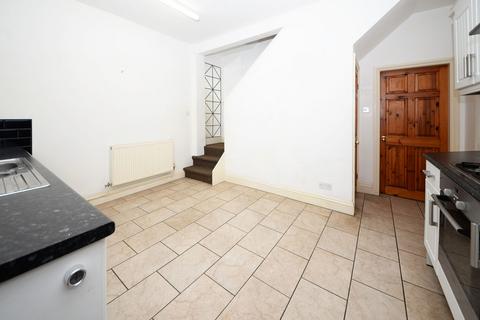36 Alexandra Road, Ashton-under-lyne, OL6 6JG