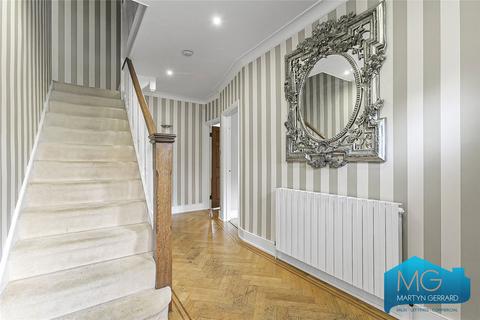 4 bedroom detached house for sale, Wynchgate, London, N14