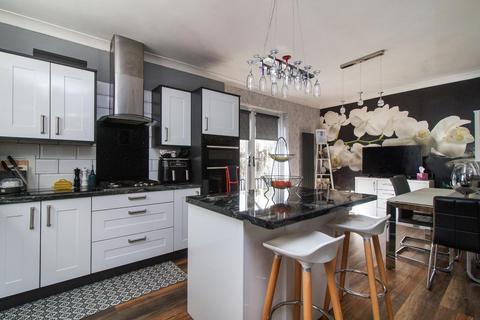 3 bedroom semi-detached house for sale, High View, Wallsend