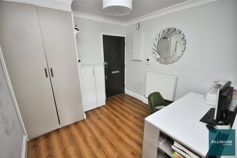 Flat 12, Cranmer Court Wickliffe Avenue, London, N3 3HG