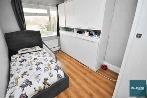 Flat 12, Cranmer Court Wickliffe Avenue, London, N3 3HG