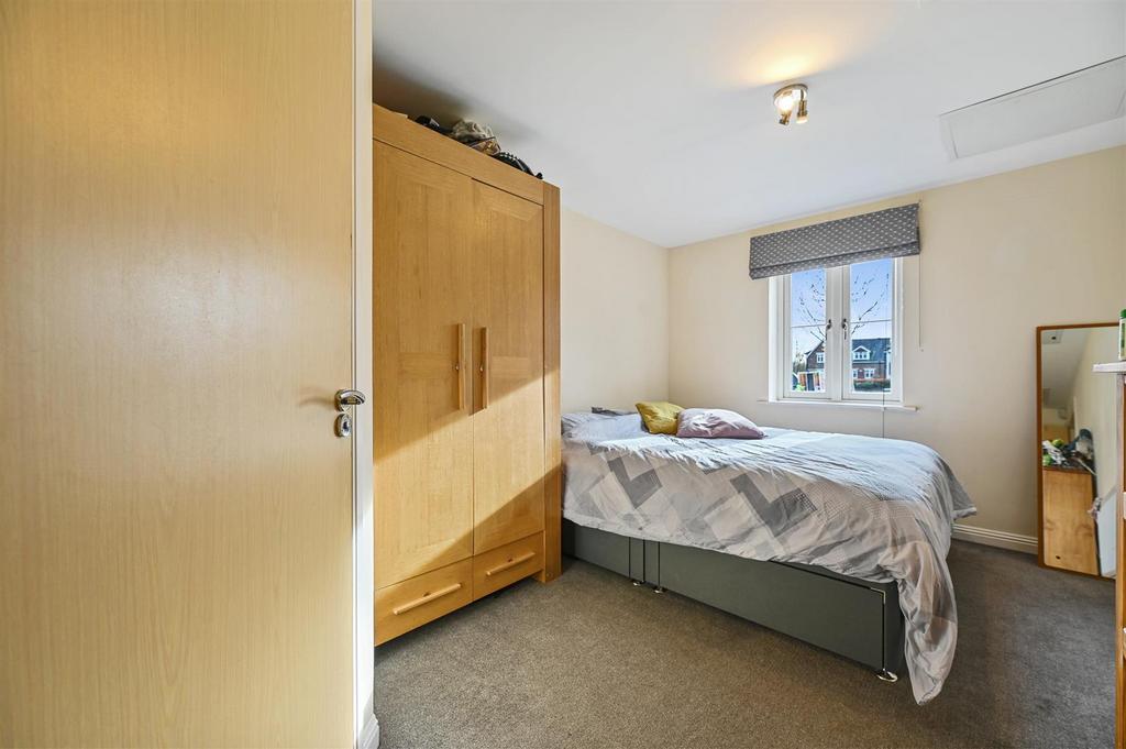 LR - Flat 6, 45 Avian Avenue - Bedroom3 (1).jpg
