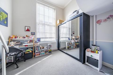 2 bedroom flat for sale, Royal Herbert Pavilions, Gilbert Close, London, SE18