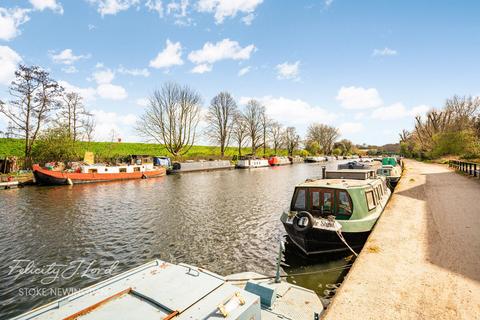 1 bedroom apartment for sale, Watermint Quay, London N16