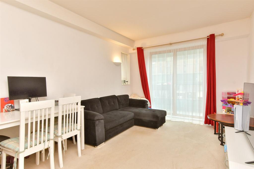 Lounge/ Kitchen