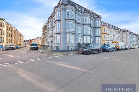 2 bedroom apartment for sale, Queens Parade, Scarborough
