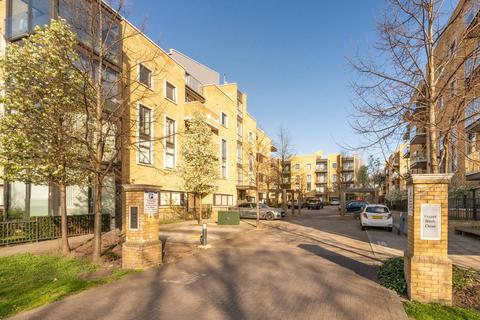 3 bedroom flat for sale, Frazer Nash Close, Isleworth, TW7