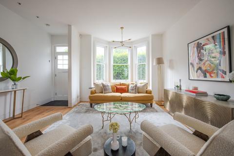 2 Finstock Road, London, W10 6LT