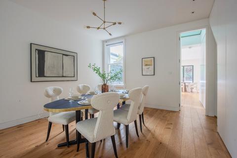 2 Finstock Road, London, W10 6LT