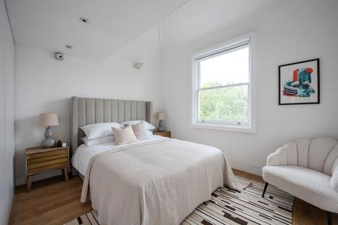 2 Finstock Road, London, W10 6LT