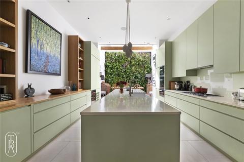 3 bedroom terraced house for sale, Princelet Street, London, E1