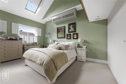 3 bedroom terraced house for sale, Princelet Street, London, E1