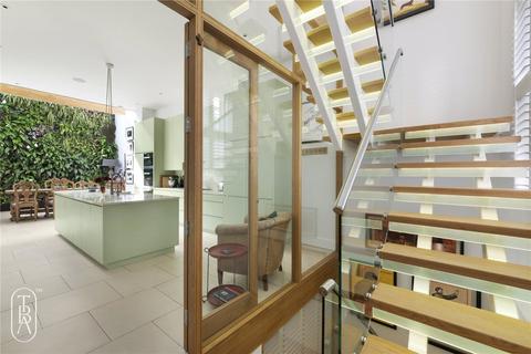 3 bedroom terraced house for sale, Princelet Street, London, E1