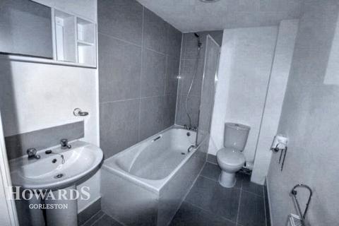 2 bedroom flat for sale, Duke Road, Gorleston