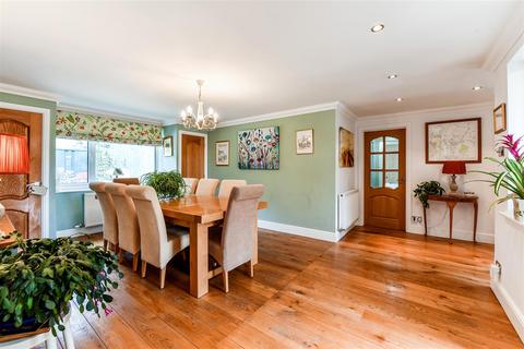 Linden Lea Barncroft, Appleshaw, Andover, SP11 9BU
