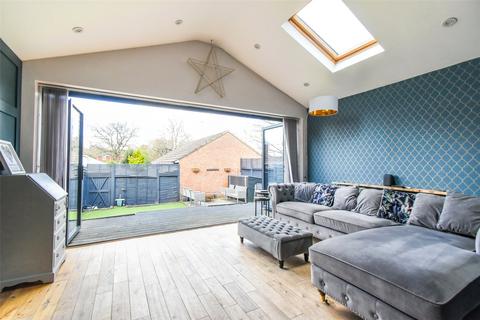10 Beechcrest View, Hook, RG27 9RF