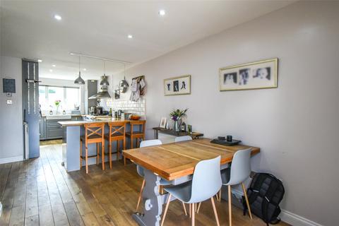 10 Beechcrest View, Hook, RG27 9RF