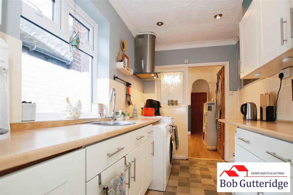 Fitted kitchen