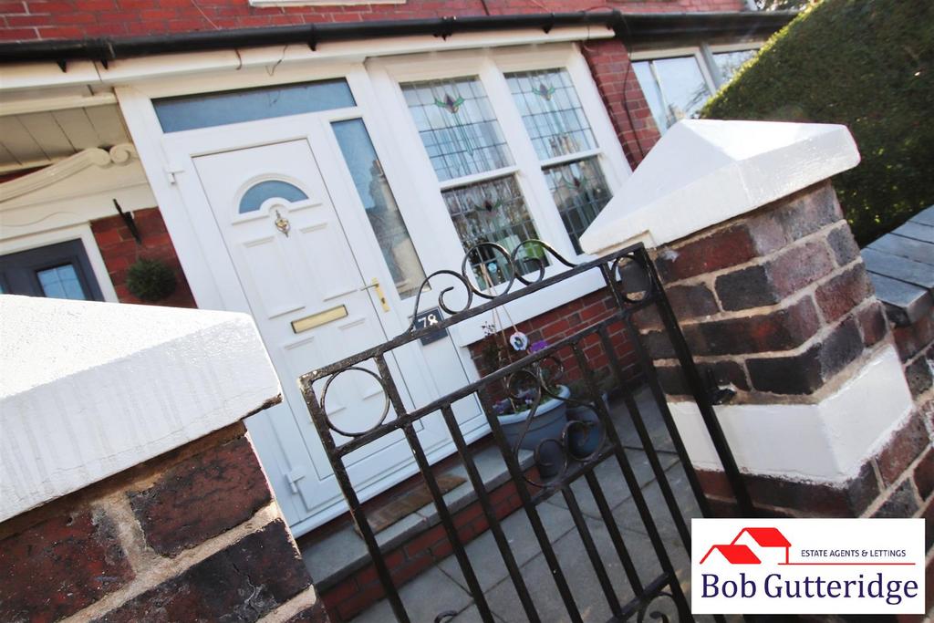 Fore court to frontage
