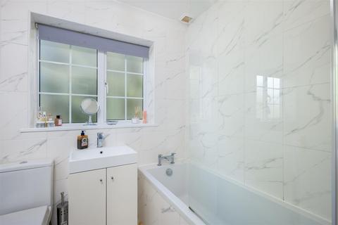 6 Church Close, Charlbury, Chipping Norton, OX7 3PY