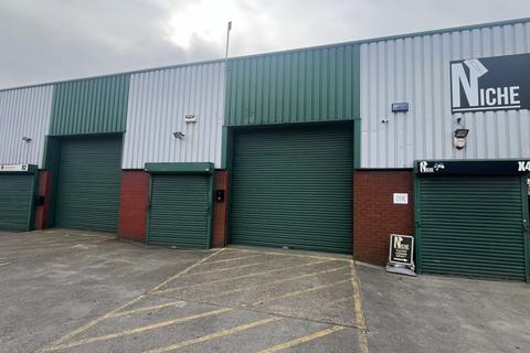 Industrial unit to rent, Unit X3 South Orbital Trading Park, Hedon Road, Hull, East Yorkshire, HU9 1NJ