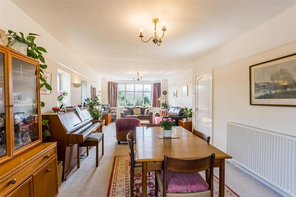 Living dining room