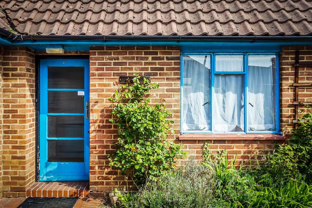 5-Blue-house-Lane-5.jpg