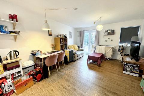 1 bedroom flat to rent, Lower Broughton Road, Salford, M7