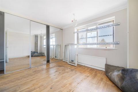 8 Ash Close, London, SE20 7RE