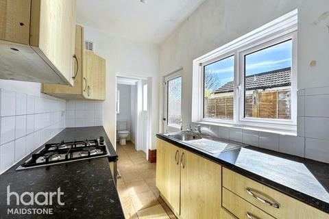 undefined, The Street, MAIDSTONE