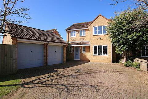 4 bedroom detached house for sale, Hidcote Close, East Hunsbury