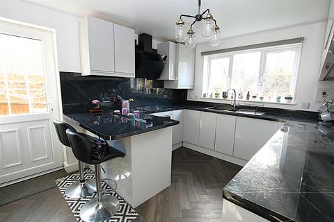 4 bedroom detached house for sale, Hidcote Close, East Hunsbury