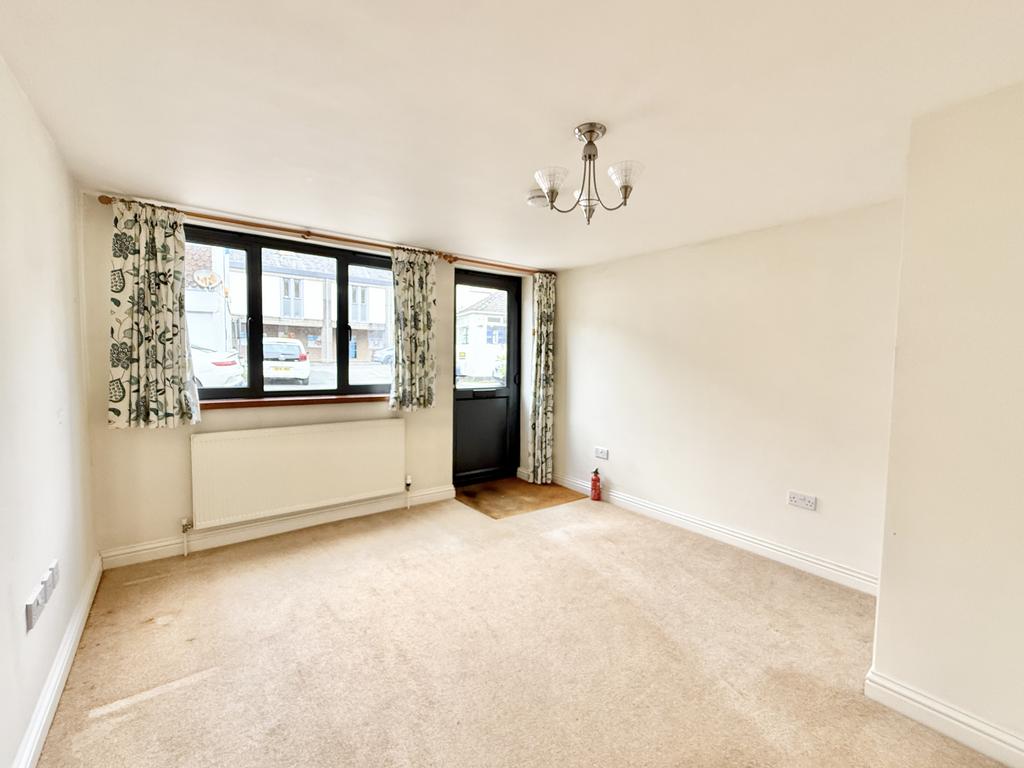 Sitting/Dining Room