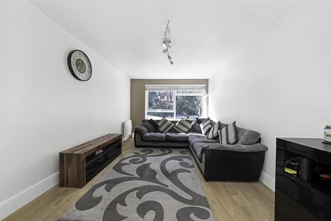 79 Hillside Road, Whyteleafe, CR3 0BS