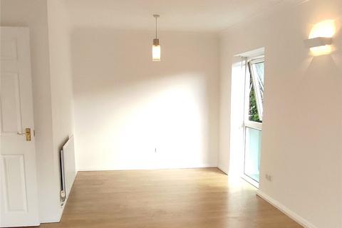 18 Fosse Way, West Byfleet, KT14 6BG