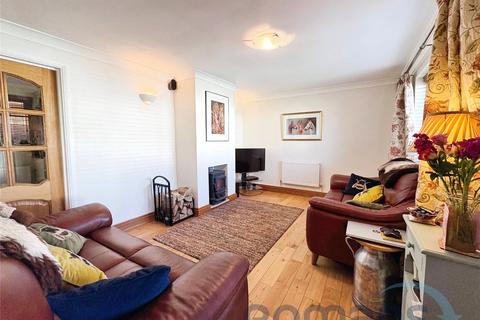 10 Willow Way, Aldershot, GU12 4AZ