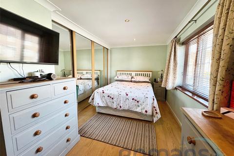 10 Willow Way, Aldershot, GU12 4AZ